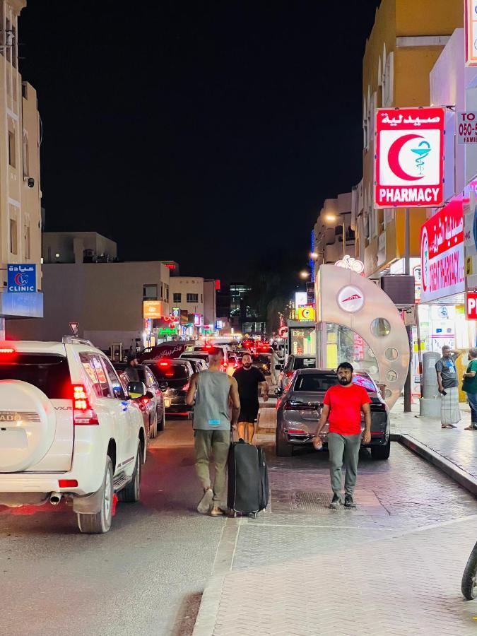 Comfort Tourist Place For Male Dubai Exterior photo