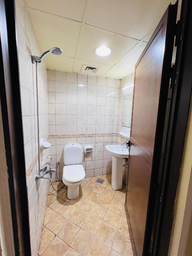 Comfort Tourist Place For Male Dubai Exterior photo