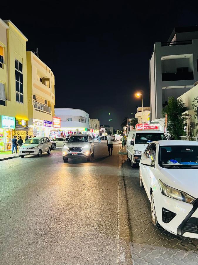 Comfort Tourist Place For Male Dubai Exterior photo